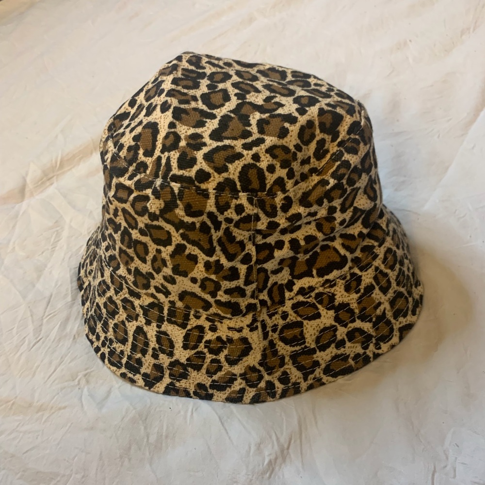 Cheetah print bucket hat